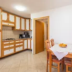 Sunny Vista דירה